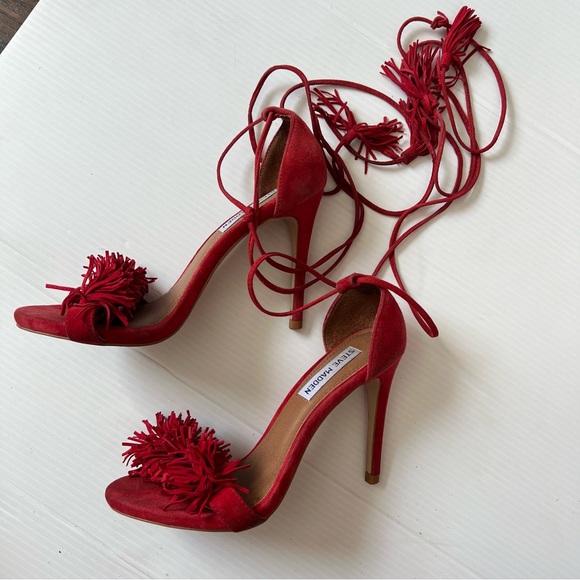 Steve Madden | Suede Sassey Two Piece Fringe Sandals - Picture 7 of 13